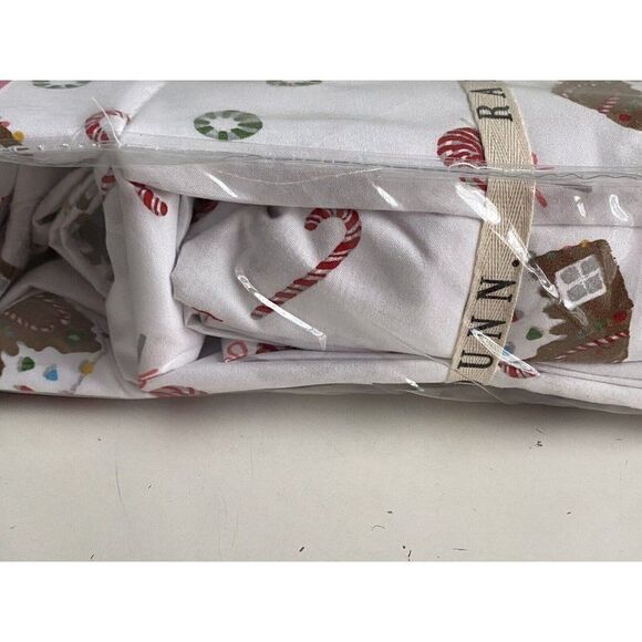 Rae Dunn By Enchante Gingerbread House Candy Cane Christmas Queen Sheet Set NEW - Picture 6 of 12